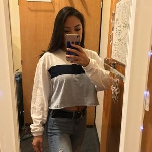 Brandy Melville Cropped Blue Long Sleeve Top